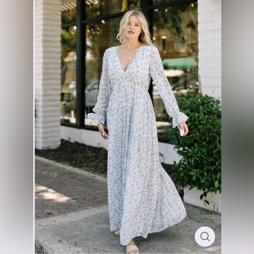Women’s Light Blue Floral Maxi Dress with V-Neck and Long Sleeves